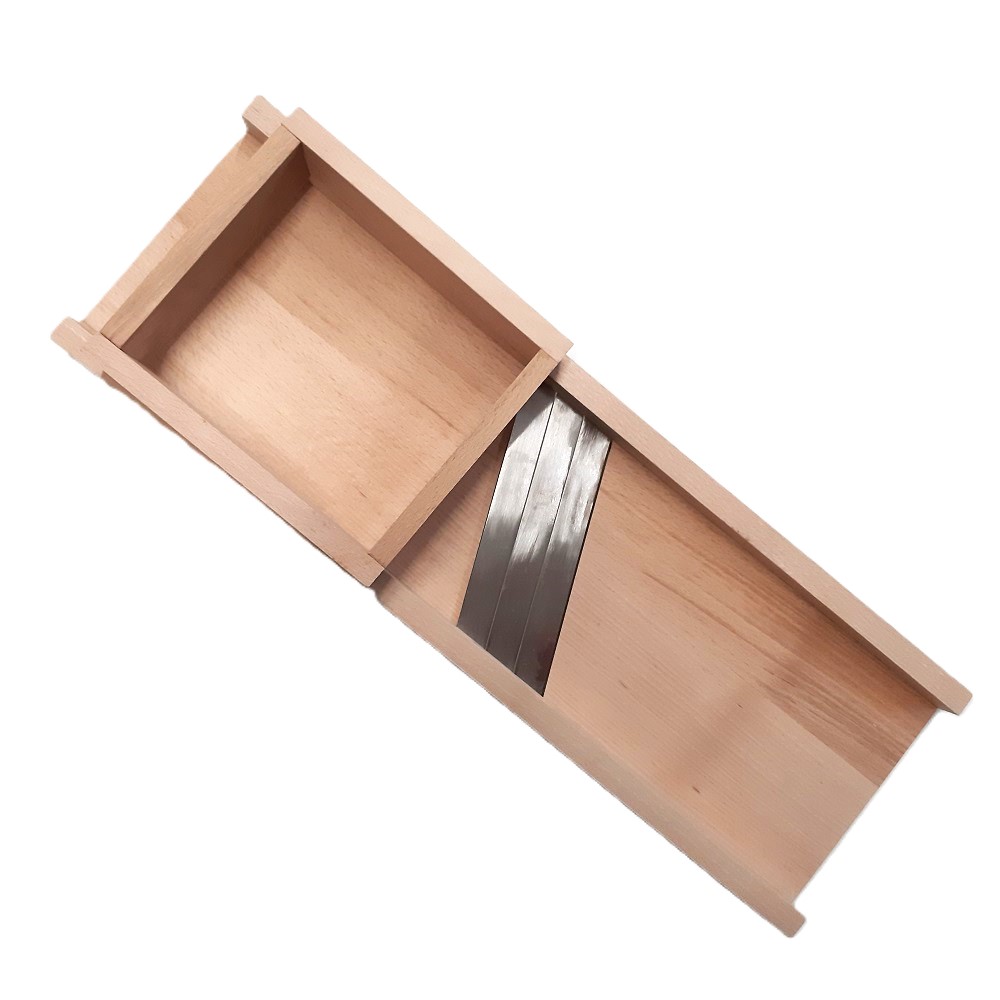 Karottenreibe Gemüsehobel Reibe Holz – Bild 8